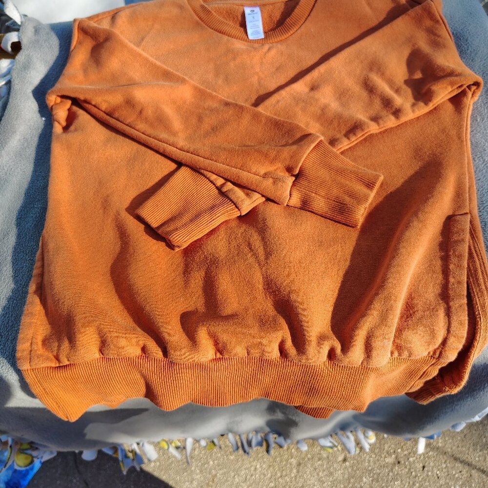 Sweatshirt size small 90 degrees by reflex